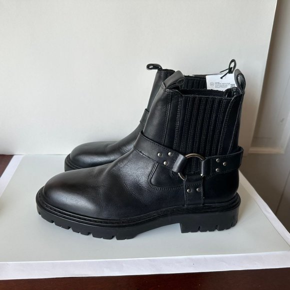 Zara Shoes - NWT ZARA BLACK LEATHER MOTO COMBAT BOOTS EURO SIZE 39